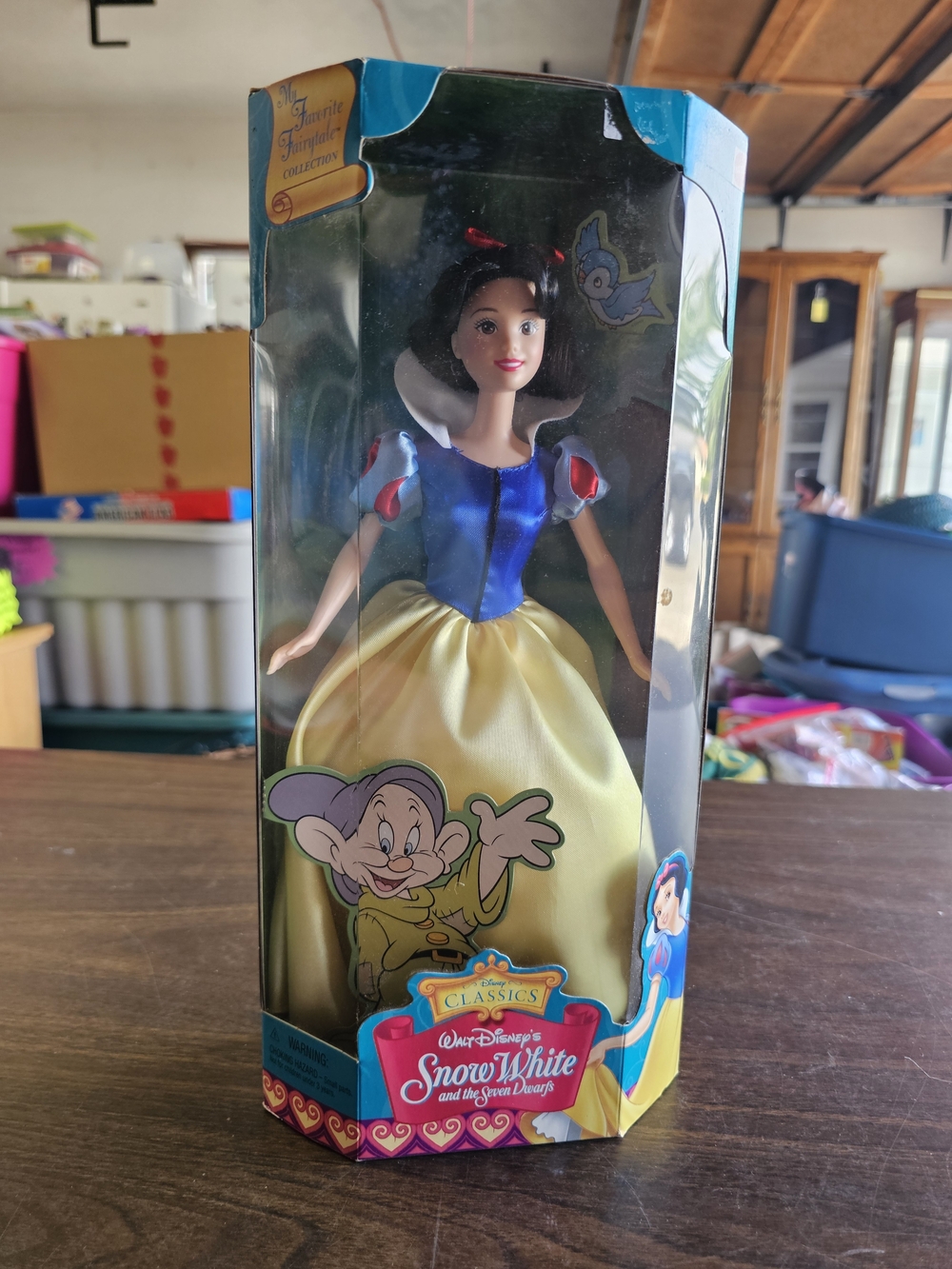 Disney Snow White Classic Collectible Doll - Blue, Yellow, Red 💛💙❤️